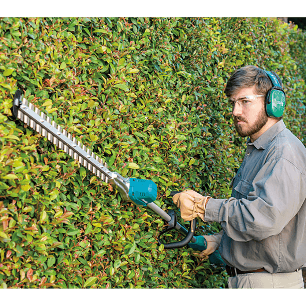 18V LXT Lithium‑Ion Brushless Cordless 24" Pole Hedge Trimmer Kit (5.0Ah) Alt 7 - Image