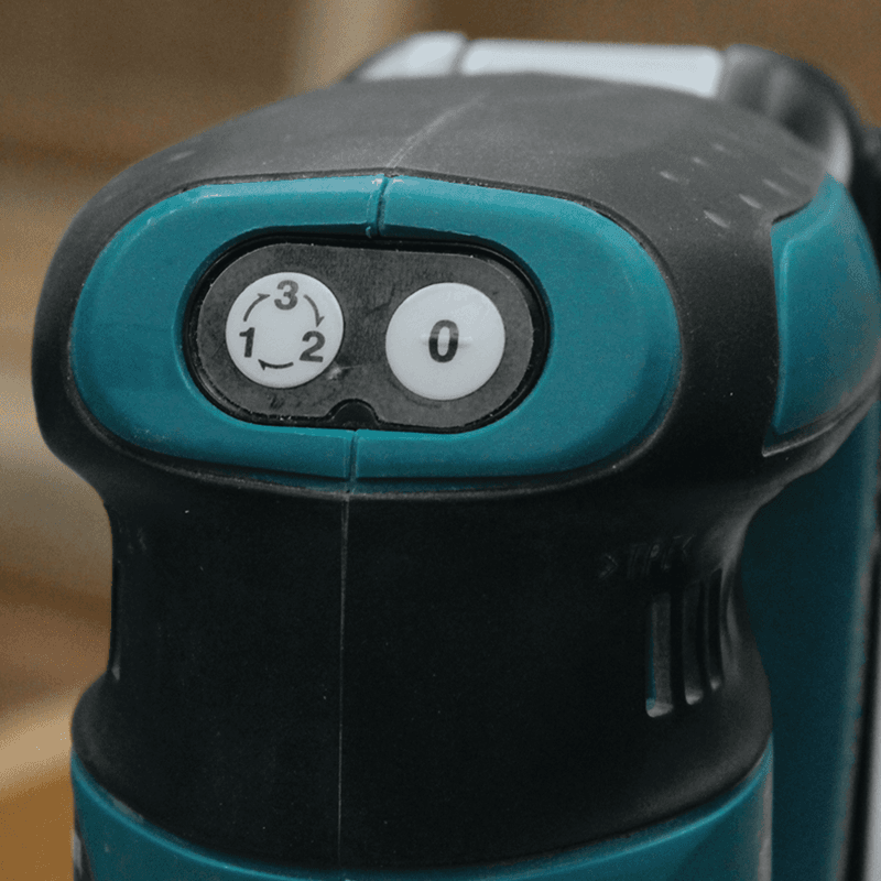 Efficient through-the-pad dust collection system