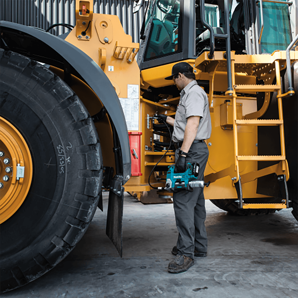 18V LXT Lithium‑Ion Cordless Grease Gun Kit Alt 9 - Image