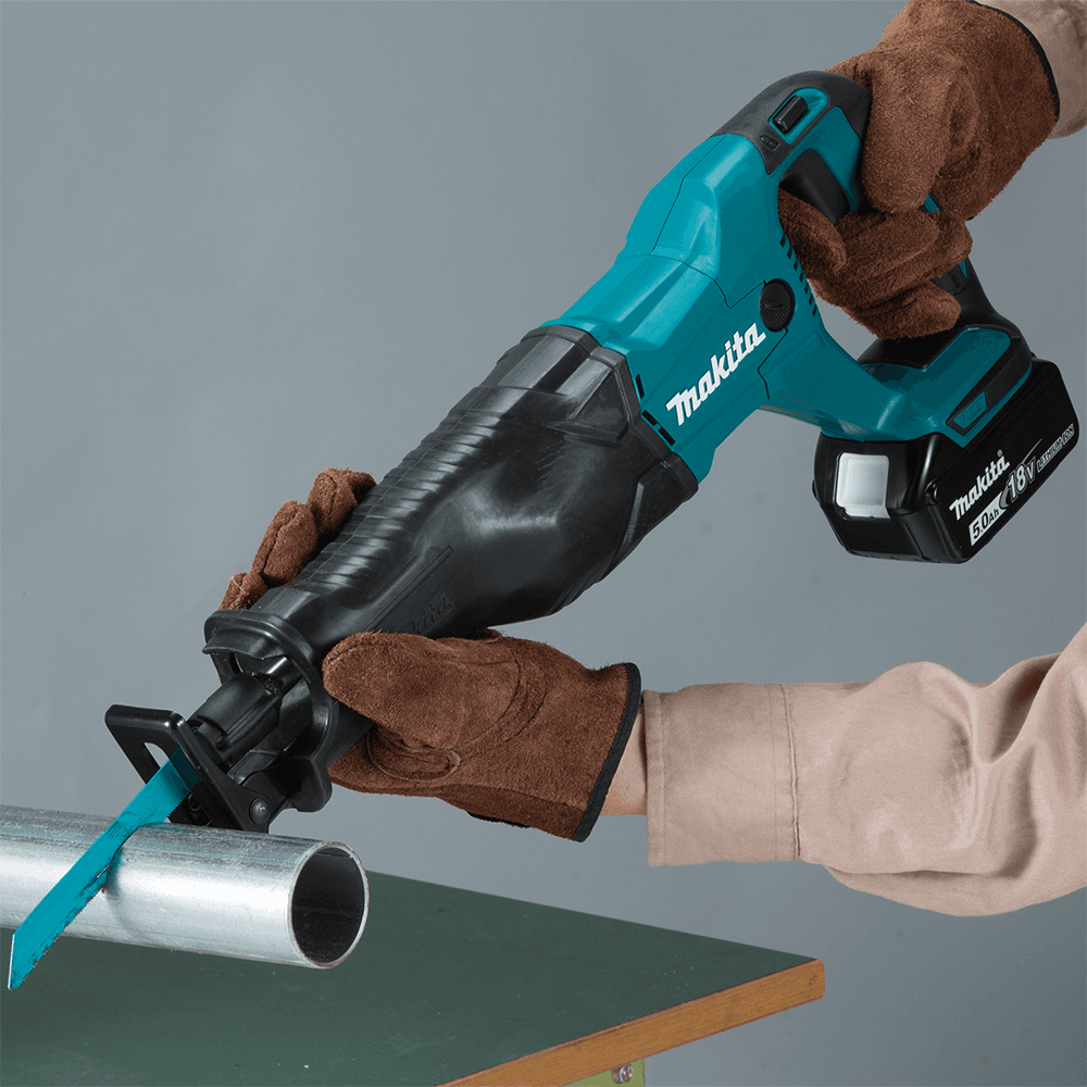 18V LXT Lithium-Ion Cordless Recipro Saw Kit (5.0Ah) Alt 10 - Image
