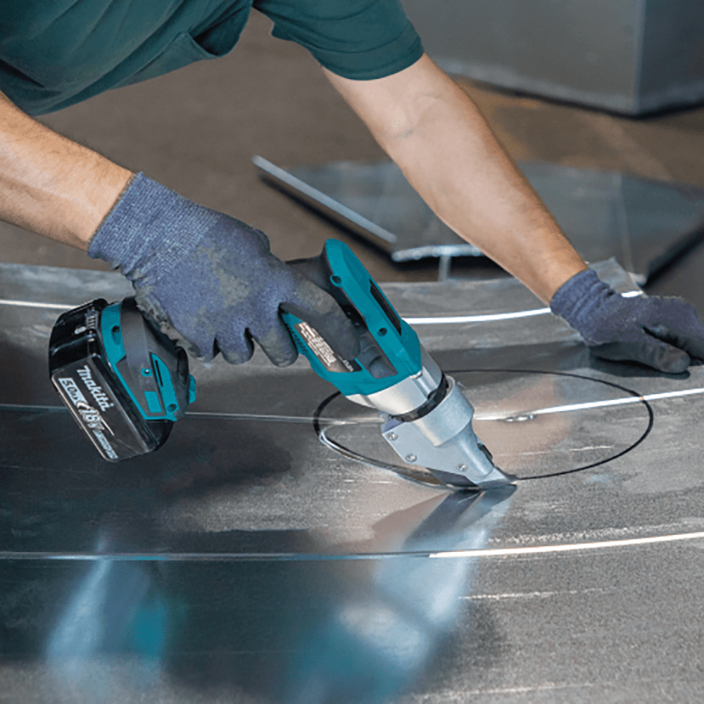 18V LXT Lithium‑Ion Brushless Cordless 18 Gauge Offset Shear Kit (5.0Ah) Alt 7 - Image