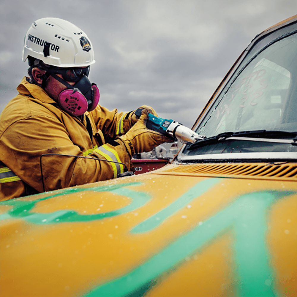 18V LXT Lithium‑Ion Brushless Cordless 1/2" Fiber Cement Shear, Tool Only Alt 4 - Image