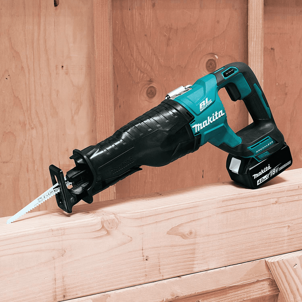 18V LXT Lithium-Ion Brushless Cordless 3-Piece Combo Kit (4.0Ah) Alt 14 - Image
