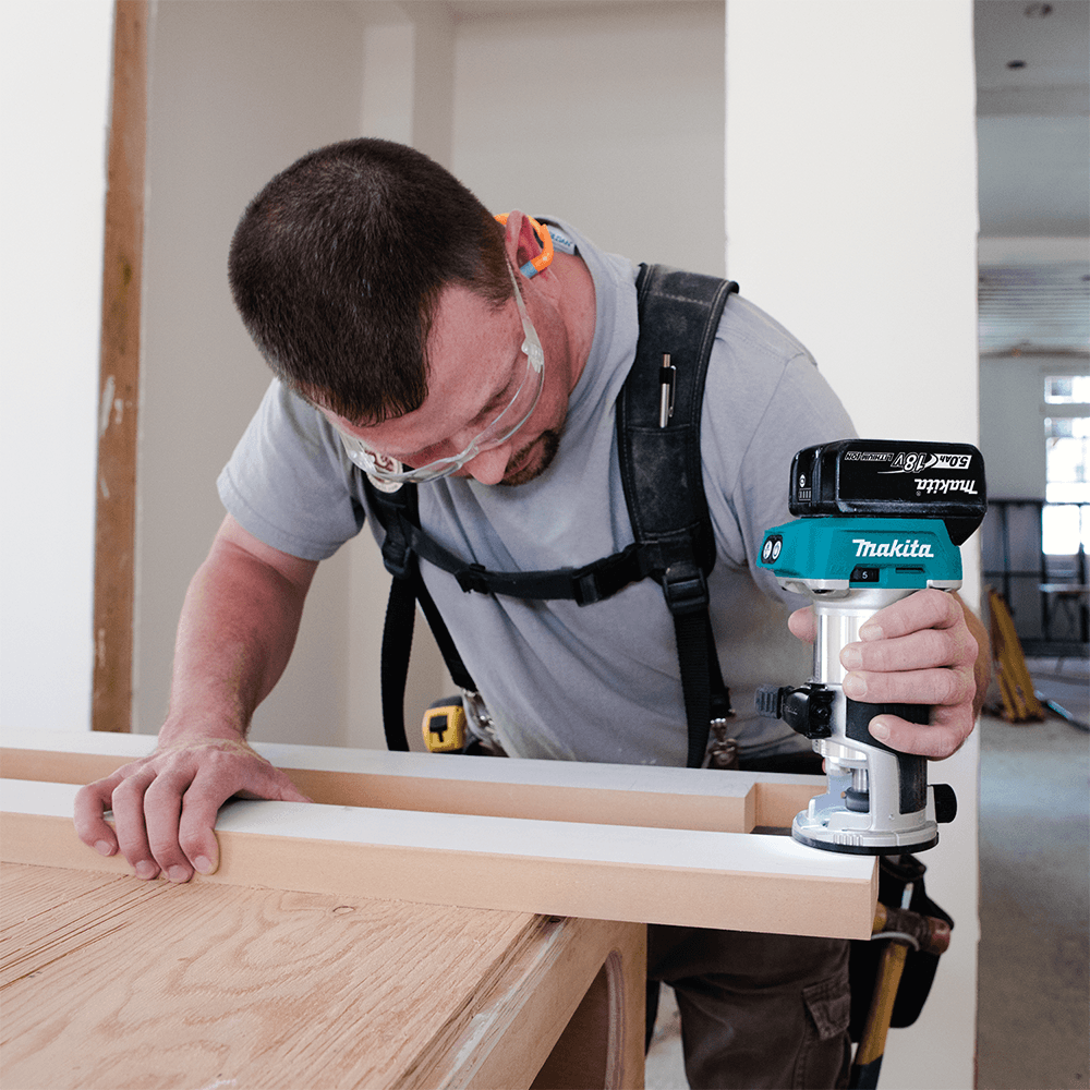 18V LXT Lithium-Ion Brushless Cordless Compact Router Starter Kit (5.0Ah) Alt 4 - Image