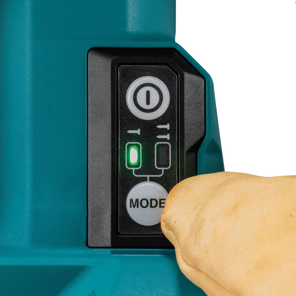 Makita XTS02Z Feature Shot (single nail mode)