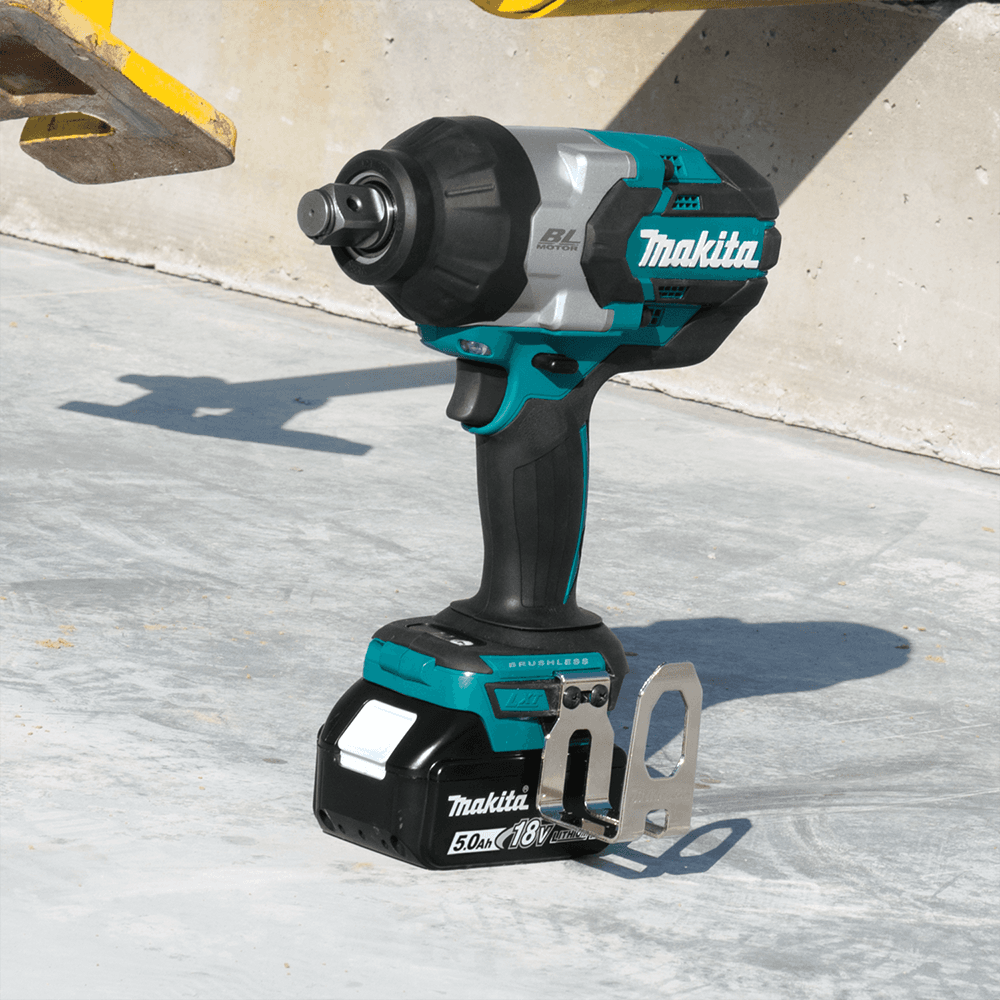 18 V LXT Lithium-Ion Brushless Cordless High-Torque 3/4" Square Drive Impact Wrench Kit with Friction Ring Anvil (5.0Ah) Alt 10 - Image