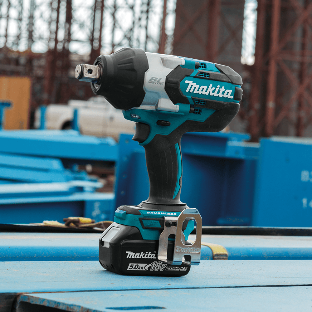 18 V LXT Lithium-Ion Brushless Cordless High-Torque 3/4" Square Drive Impact Wrench Kit with Friction Ring Anvil (5.0Ah) Alt 6 - Image