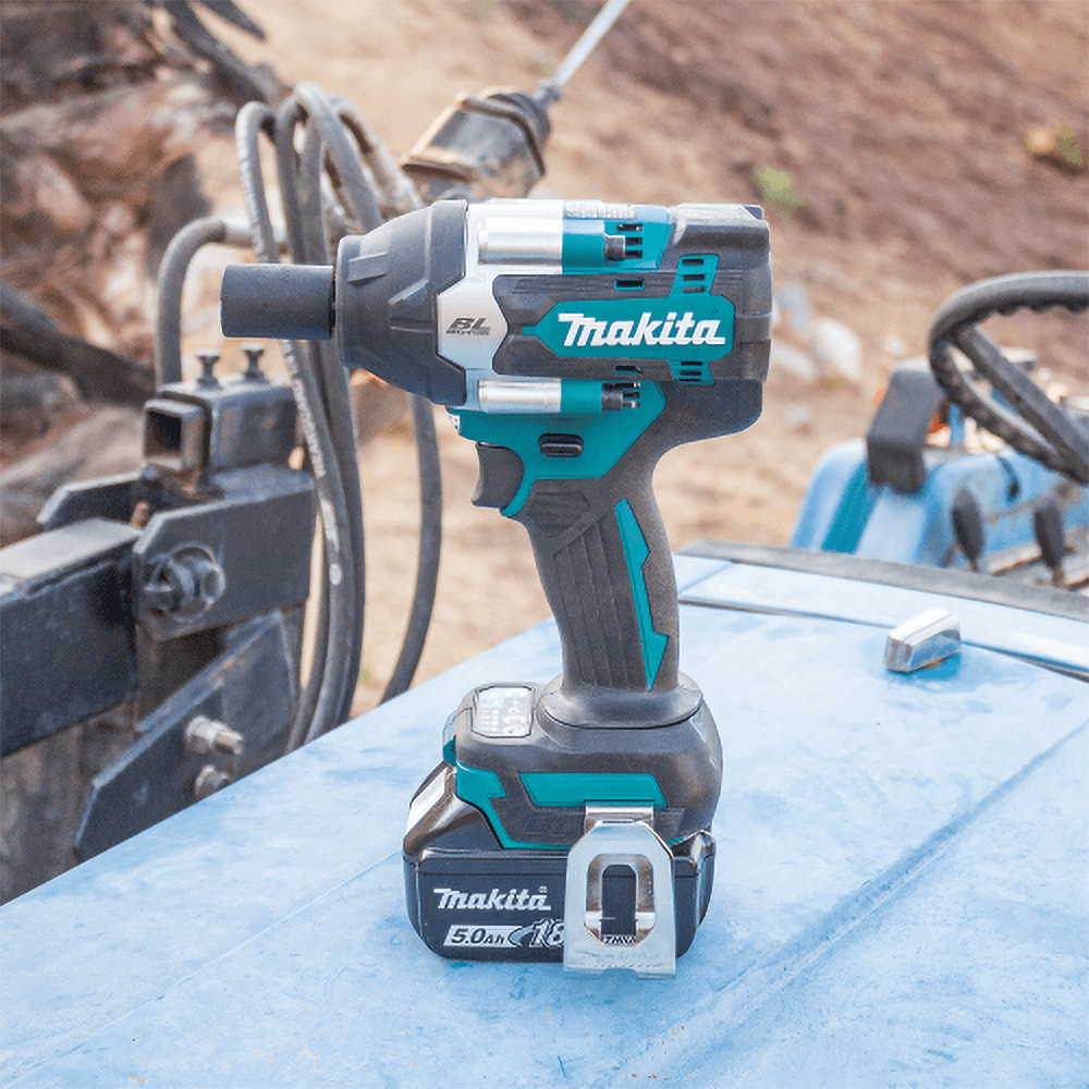 18V LXT Lithium-Ion Brushless Cordless Mid-Torque Impact Wrench Kit with Friction Ring Anvil (5.0Ah) Alt 11 - Image