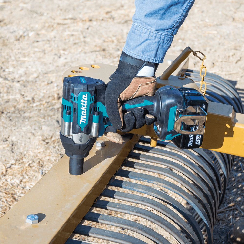18V LXT Lithium-Ion Brushless Cordless Mid-Torque Impact Wrench Kit with Friction Ring Anvil (5.0Ah) Alt 7 - Image