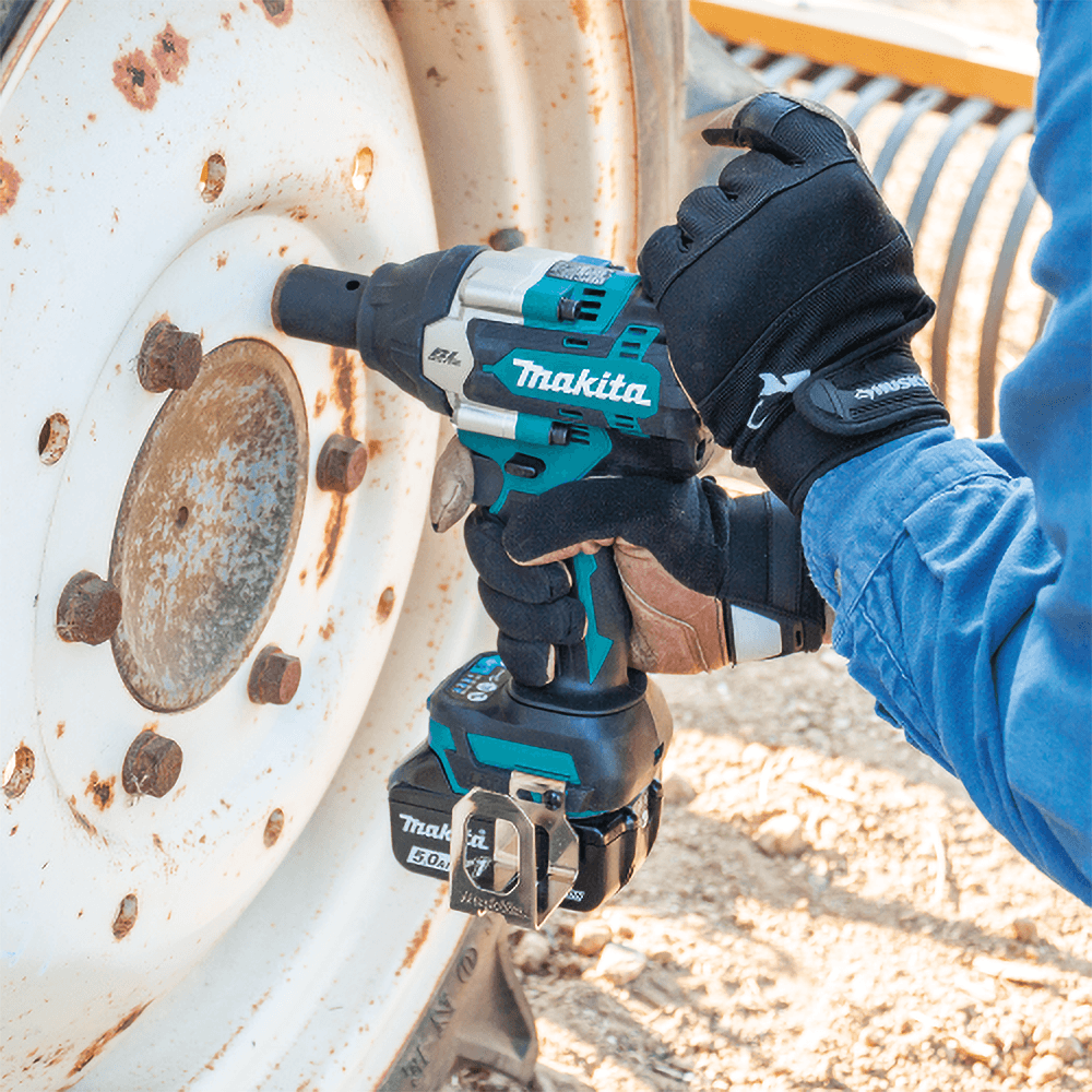 18V LXT Lithium-Ion Brushless Cordless 4-Speed Mid-Torque 1/2" Square Drive Impact Wrench Kit with Detent Anvil (5.0Ah) Alt 12 - Image