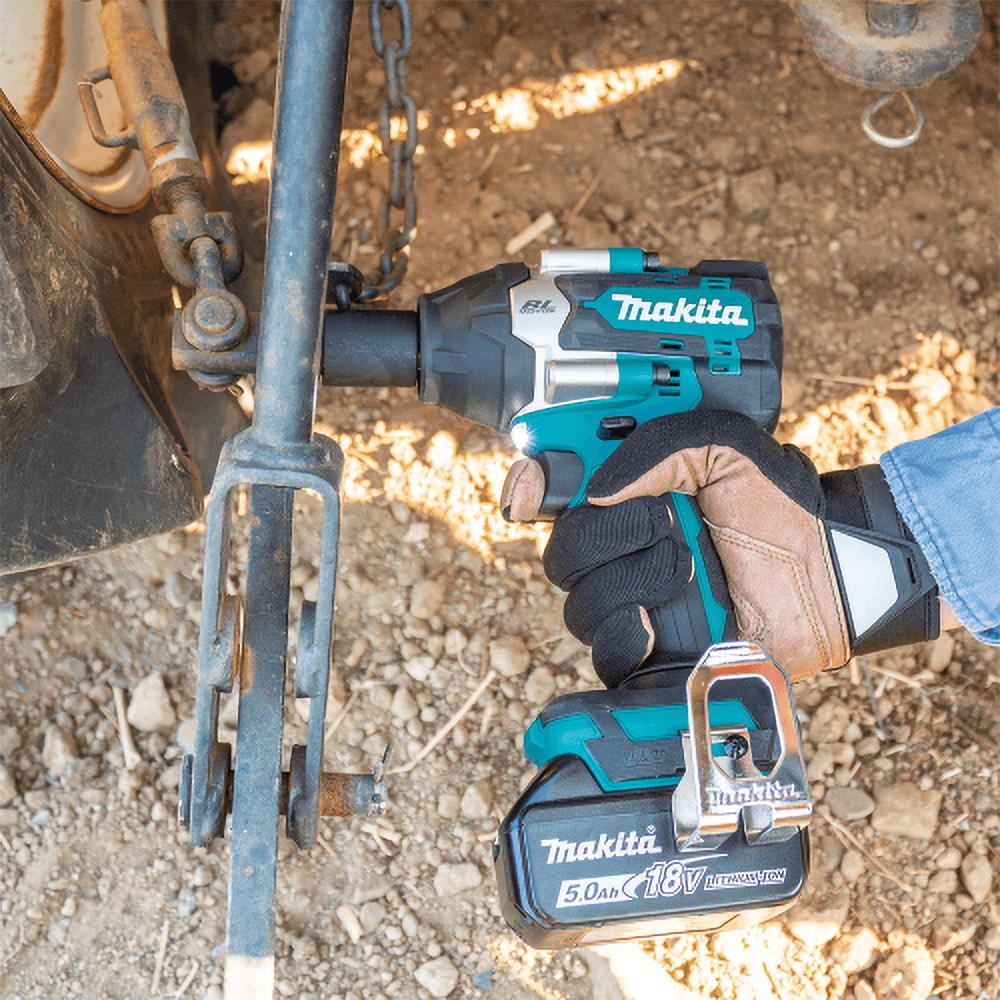 18V LXT Lithium-Ion Brushless Cordless 4-Speed Mid-Torque 1/2" Square Drive Impact Wrench Kit with Detent Anvil (5.0Ah) Alt 8 - Image
