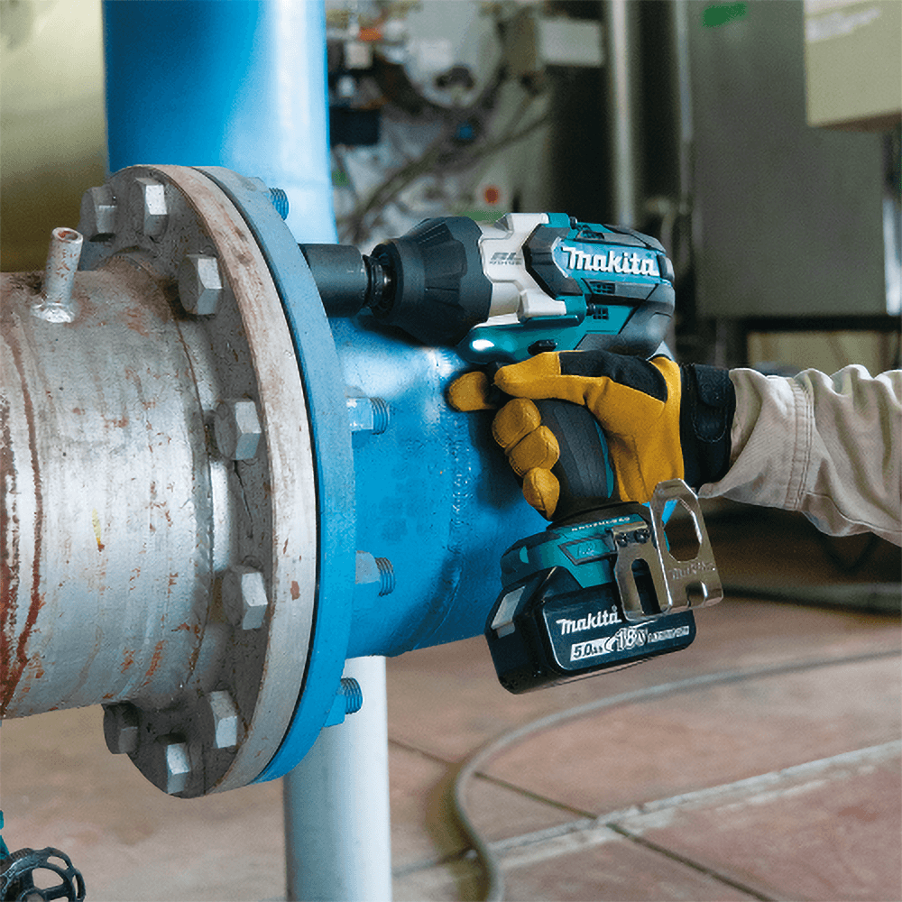 18V LXT Lithium-Ion Brushless Cordless 3-Speed 1/2" Square Drive Impact Wrench Kit with Detent Anvil (5.0Ah) Alt 10 - Image