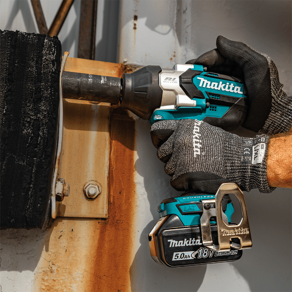 18V LXT Lithium-Ion Brushless Cordless 3-Speed 1/2" Square Drive Impact Wrench Kit with Detent Anvil (5.0Ah) Alt 8 - Image