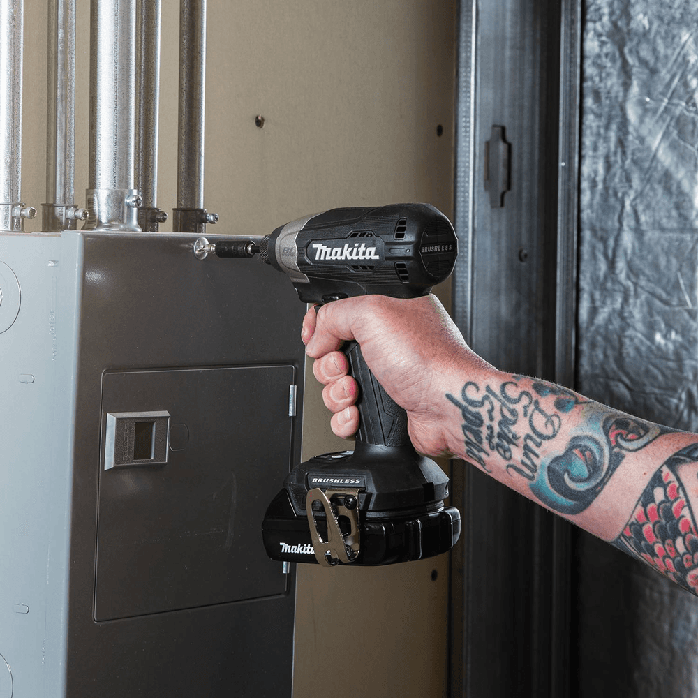 Makita XDT18SY1B Action Shot 1 fastening