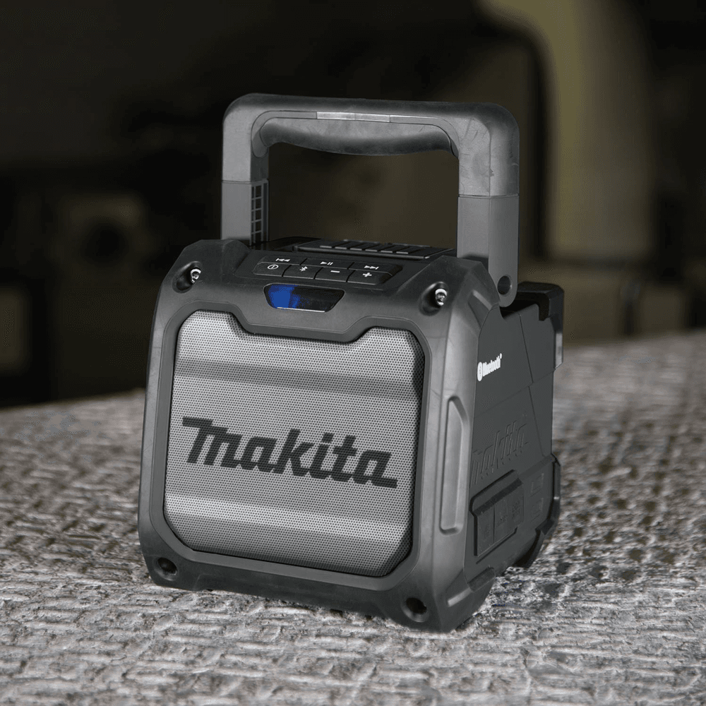 Makita XRM08B Beauty Shot 1.jpg