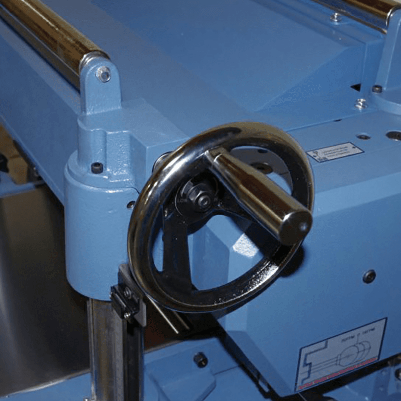 Oliver 16" 5HP/1 Phase Planer with Helical Cutterhead Alt 1 - Image