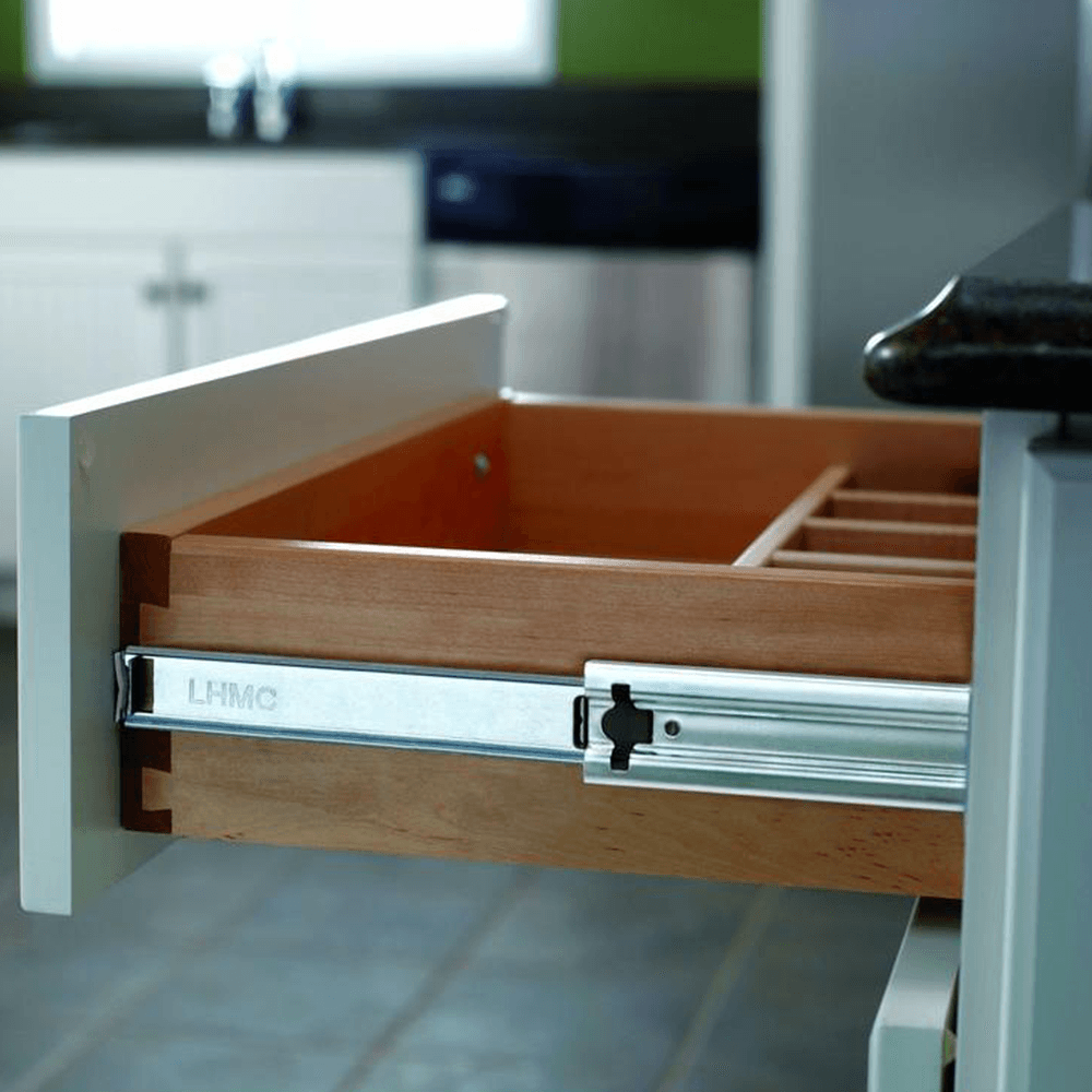 WA?rth Drawer Slide with 100lb Capacity, 7/8 Extension, Side-Mount, Soft-Closing, Bright Zinc, 26 - Low pull-out force design