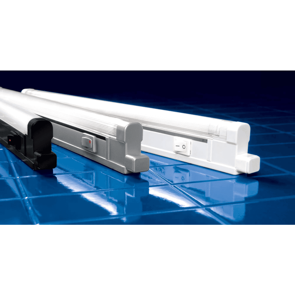Tresco Lighting T5 TrescentAr LED 7W Warm White Linear Light, 22-1/2", White Installation Image