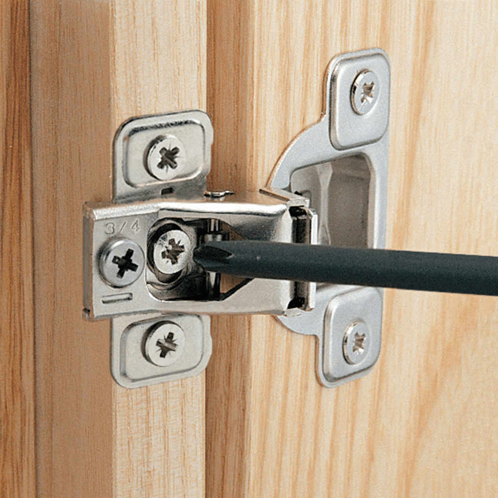 Excenthree S 106&#730; Opening Side-Mount Face Frame Hinge, 42mm Boring Pattern, Self-Closing, 1/2" Overlay, Dowelled - Alt Image 1