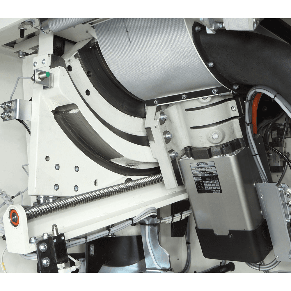 SCM 3-Phase 15Hp L'invincibile HSK Tilting 1.25' Electrospindle Shaper, 7-axis w/FAST table, 12' touchscreen, RFID Tool Recognition, w/5.5' of useable spindle below the nut - Alt Image 1