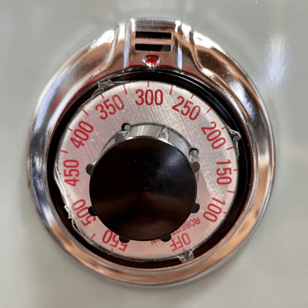 Schultz Full Sheet Solid Surface Oven - Thermostat View