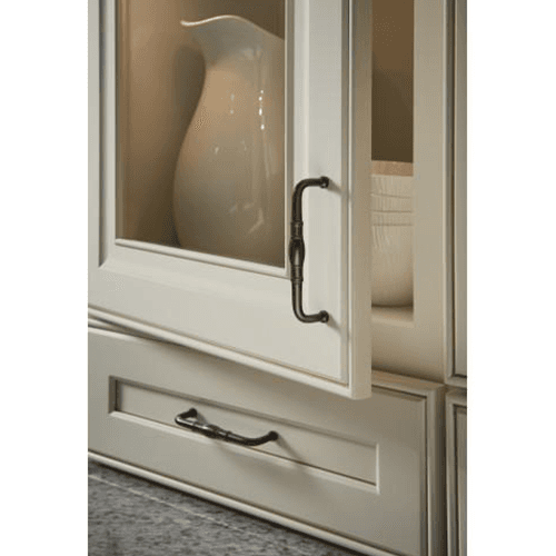 Upgrade your appliances with our 7" Normandy D-Pull, finished in Brushed Satin Nickel.