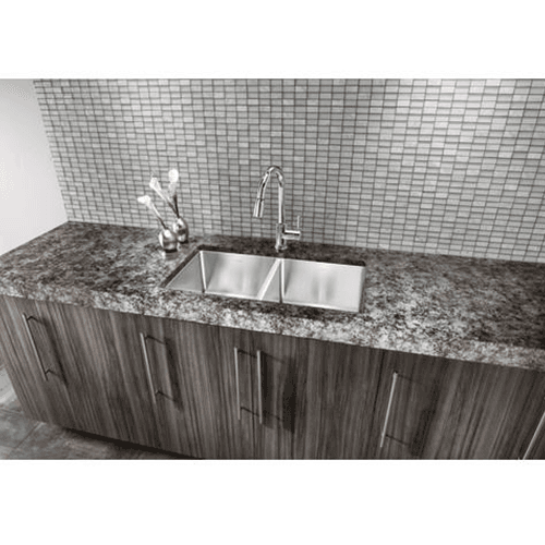 Contemporary Bar Pull Collection in Polished Chrome
