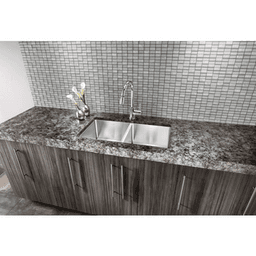 Contemporary Bar Pull Collection in Polished Chrome