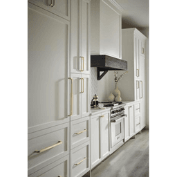 Sophisticated Ellis 18" Davenport Appliance Pull in Honey Bronze