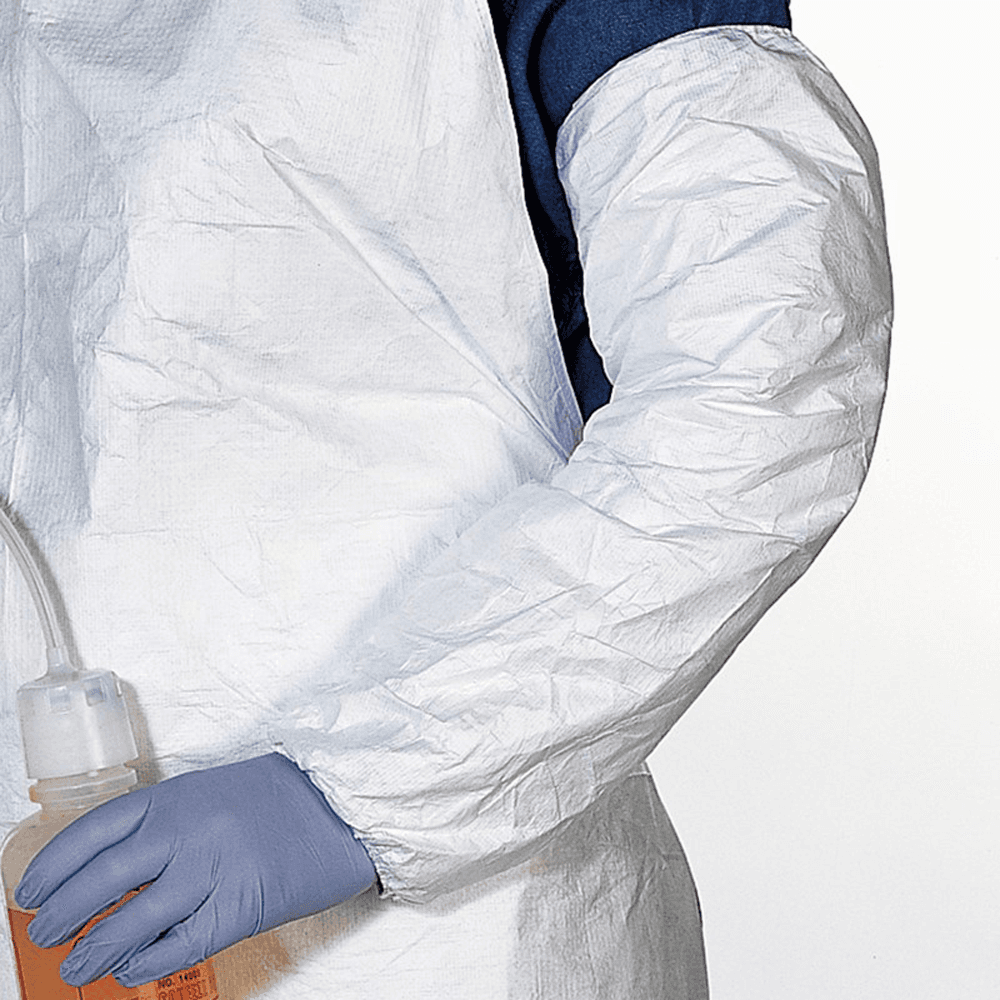 Protective clothing for workers handling meat and poultry - Tyvek fabric offers maximum protection