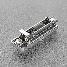 Domi 2-Way Cam Adjustment In-Line Mounting Plate, Nickel-Plated, Screw-On, 2mm