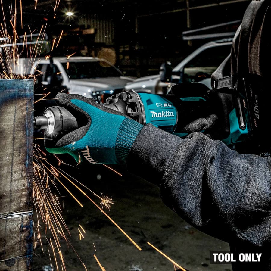 Makita GDG02Z Action Shot 4