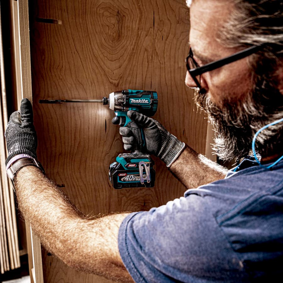 Makita GDT04D Action 1 (with XPS bit)