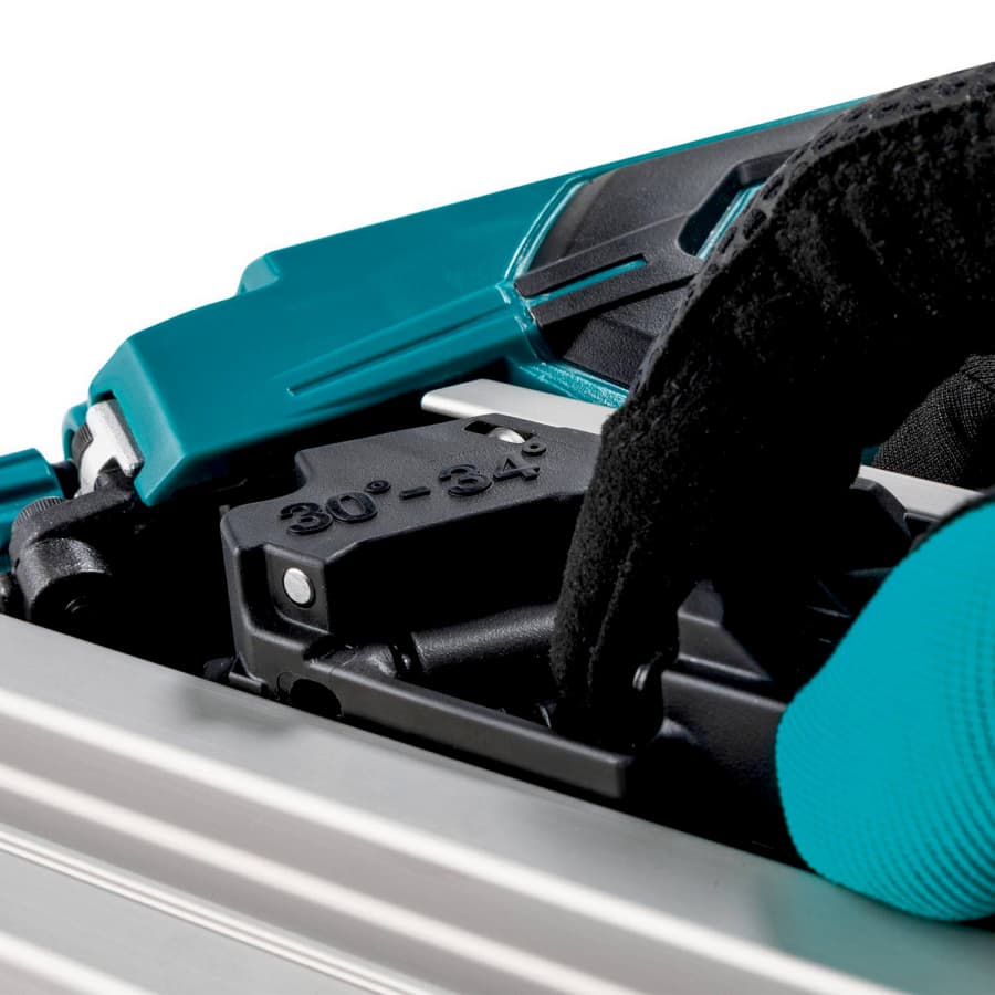 Makita GNB01Z Feature Shot (nail rack lock and load)