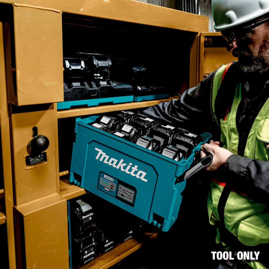 Makita BCC01 Action (pulling box out tool only)