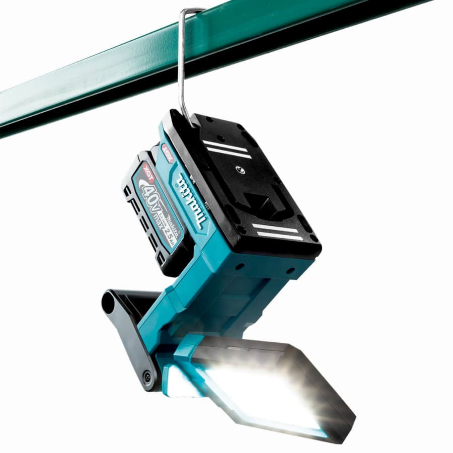 Makita ML013 (hanging light on 2)