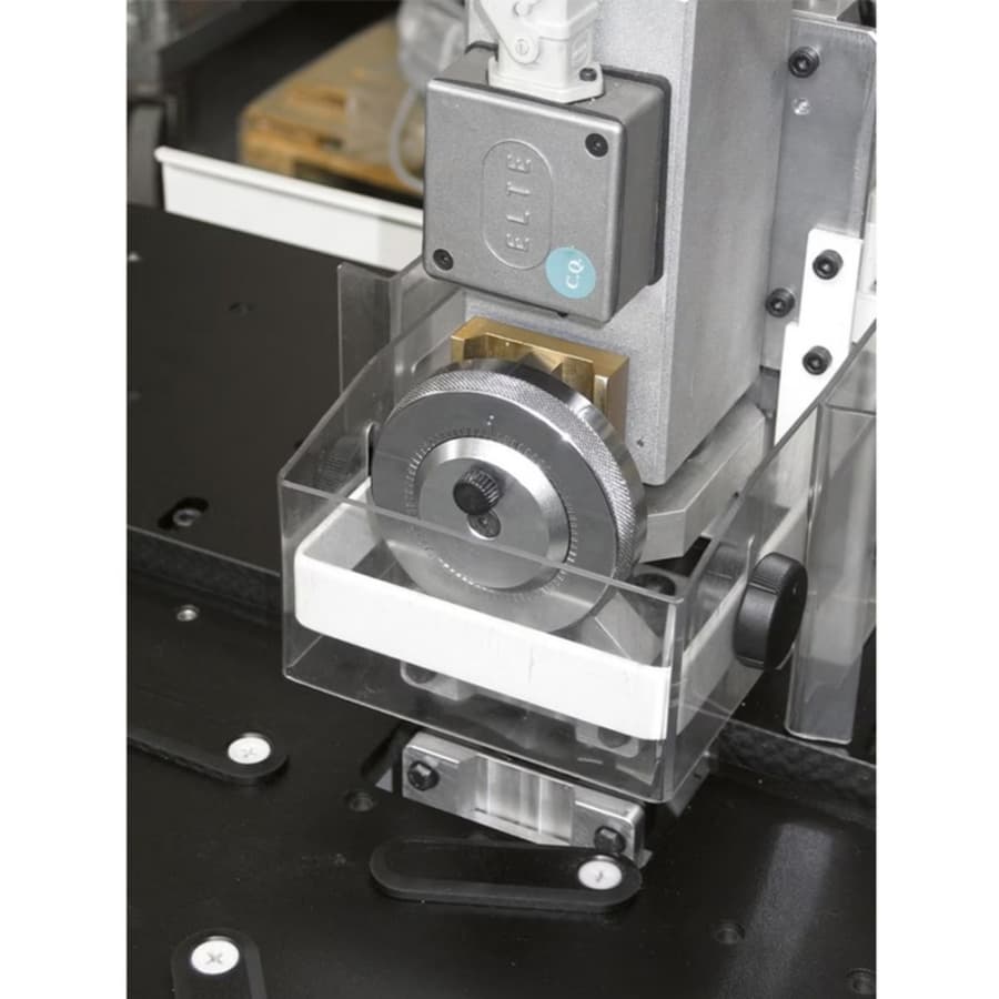 SCM Minimax T 20 Manual Trimming Machine, detail 3