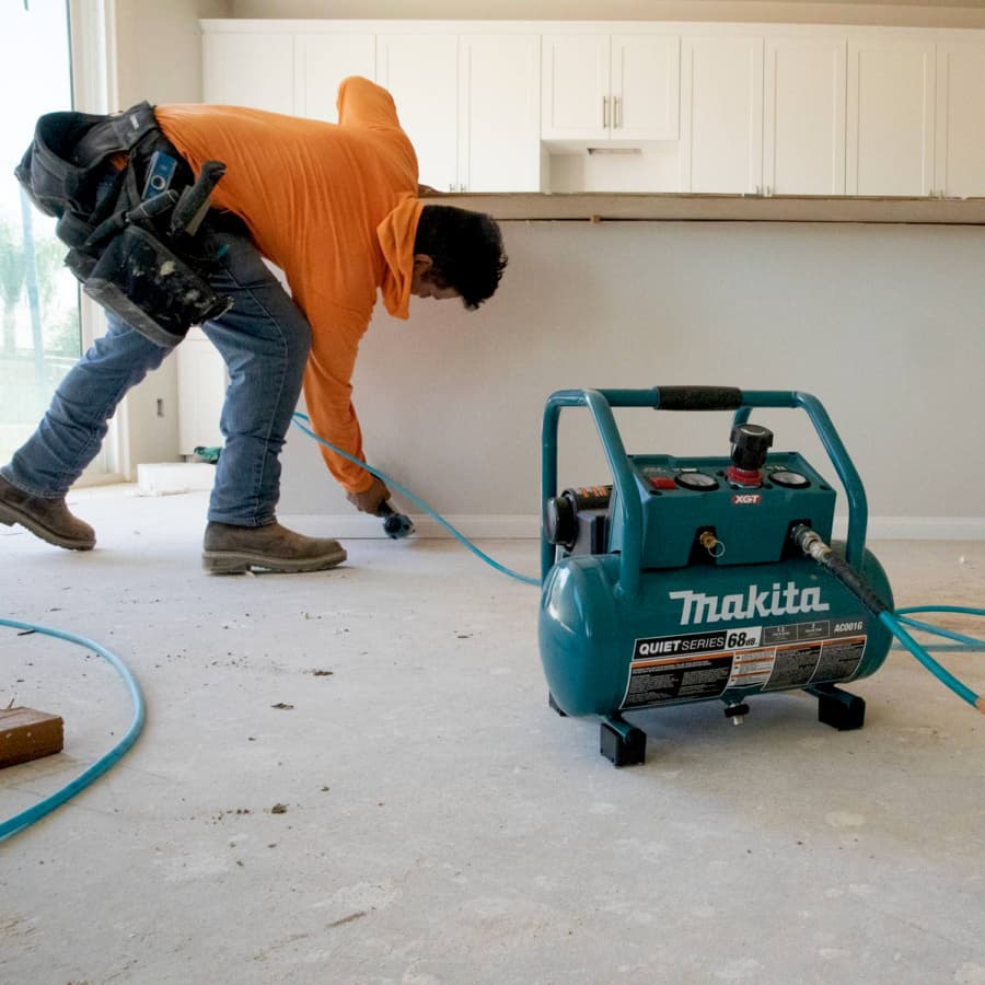Makita Air Compressor 40V max XGT® Lithium-Ion Cordless Brushless Motor, 135 psi - AC001GM1, detail 1