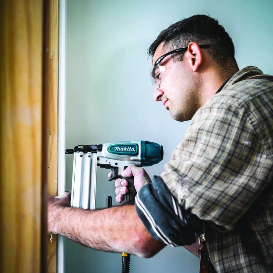 2" x 18 Gauge Pneumatic Brad Nailer, detail 2