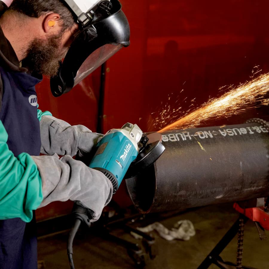 Makita 7" Angle Grinder Corded 15 Amp, 8500 rpm - GA7082, detail 3