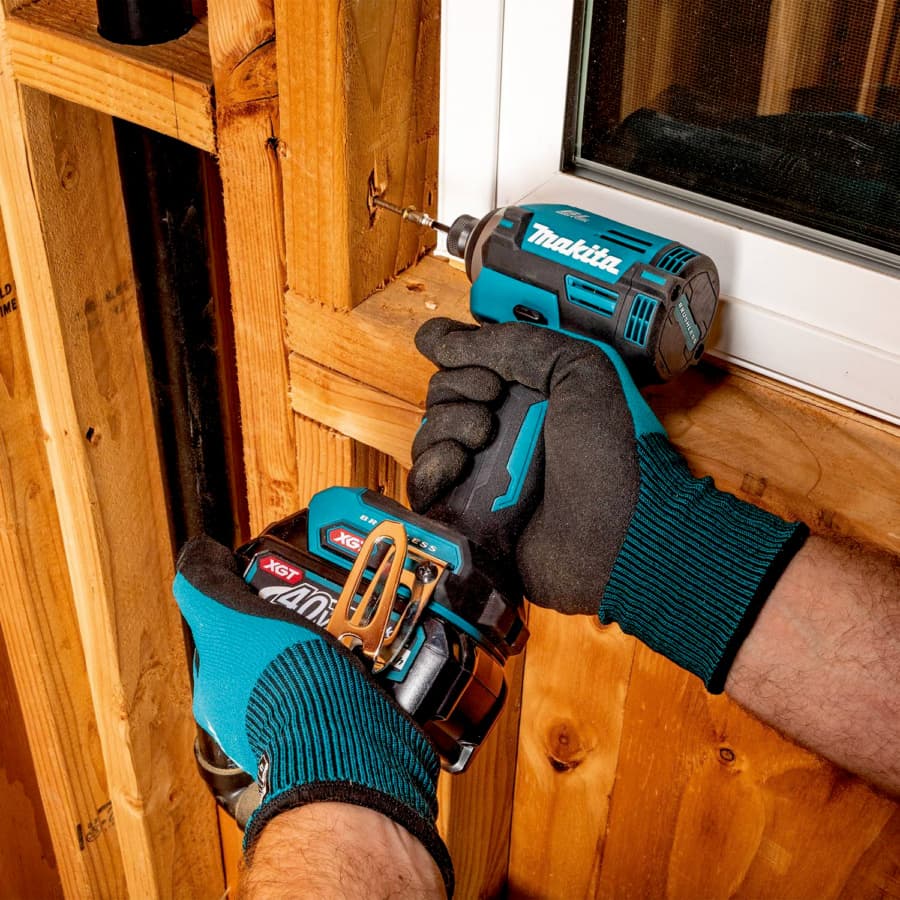 Makita Impact Driver 1/4" 40V max XGT® Lithium-Ion Cordless Brushless Motor, 1860 lbf.in of Torque, 2.5 Ah Battery Included - GDT02D, detail 2