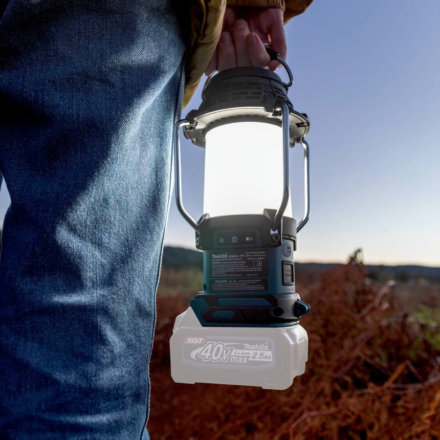 Makita 40V max XGT Cordless Lantern with Radio Tool Only, detail 6