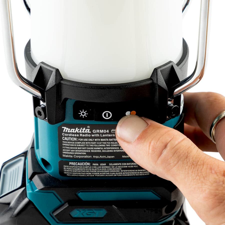 Makita 40V max XGT Cordless Lantern with Radio Tool Only, detail 11