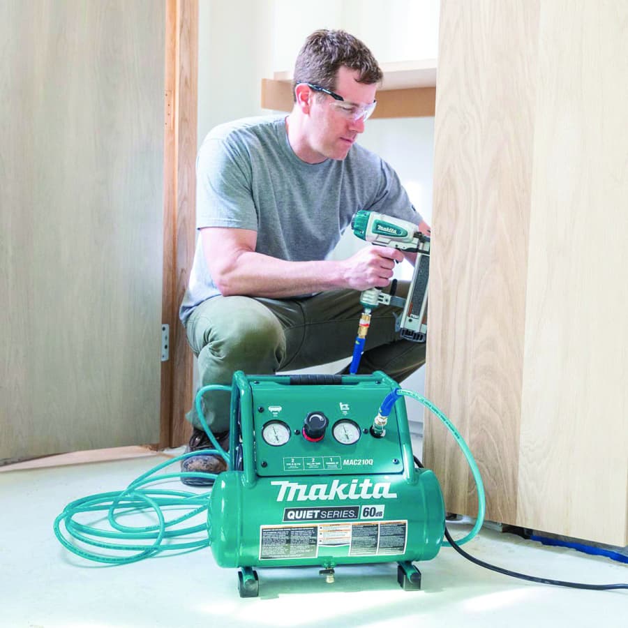 Makita Quiet Series Air Compressor 1 hp, 135 psi 7 A 60 dB - MAC210Q, detail 2