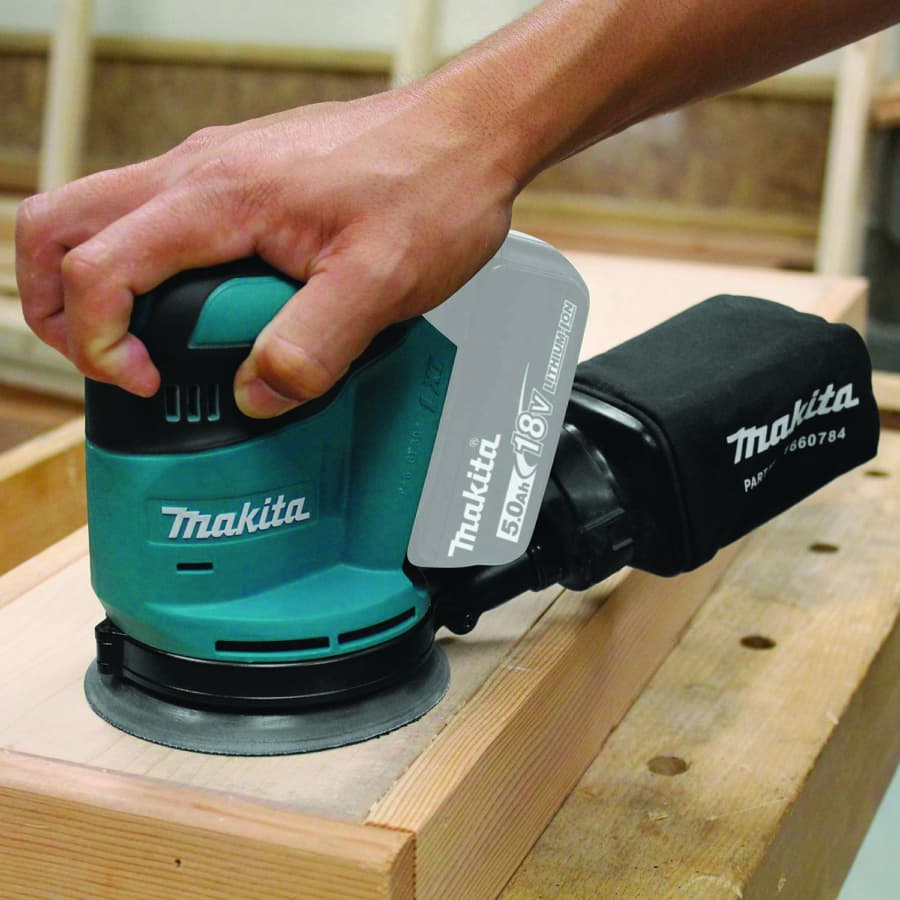 Makita 18V LXT Random Orbit Sander 18V LXT® Lithium-Ion Cordless Brushless Motor with 5" Round Hook and Loop Pad, Vacuum, Bare Tool - XOB01Z, detail 1
