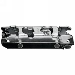 Clip Cam Adjustable In-Line Mounting Plate, Onyx Black, Screw-On, 0mm