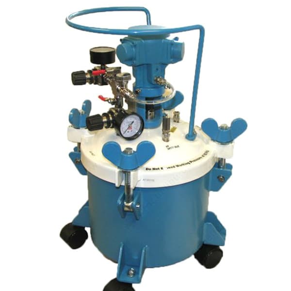 2.5 Gallon Pressure Pot with Dual Regulators