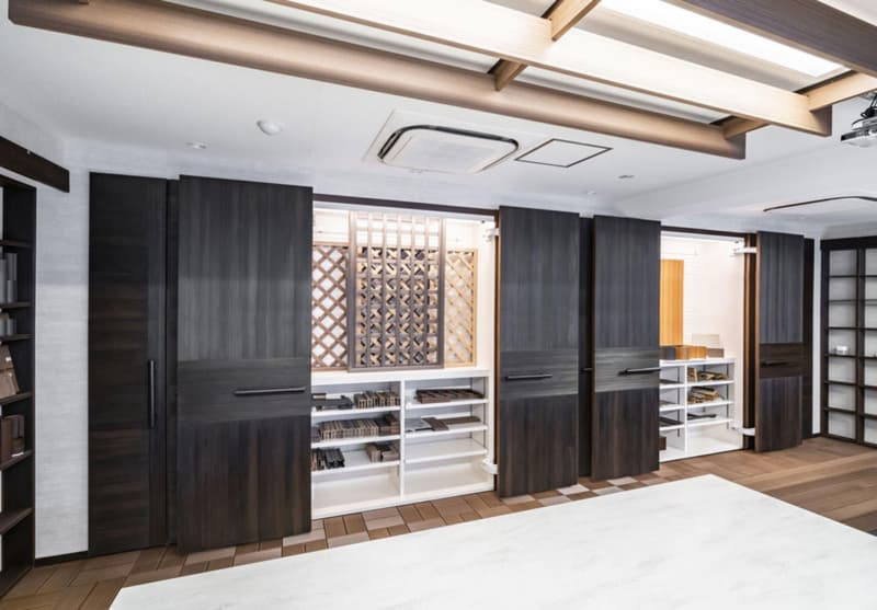 Lateral Door Opening System, 117-5/16" Black