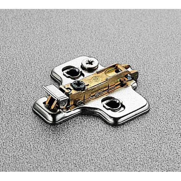 Domi 2-Cam Adjustable Wing Mounting Plate, Steel, Nickel-Plated, Screw-On, 6mm