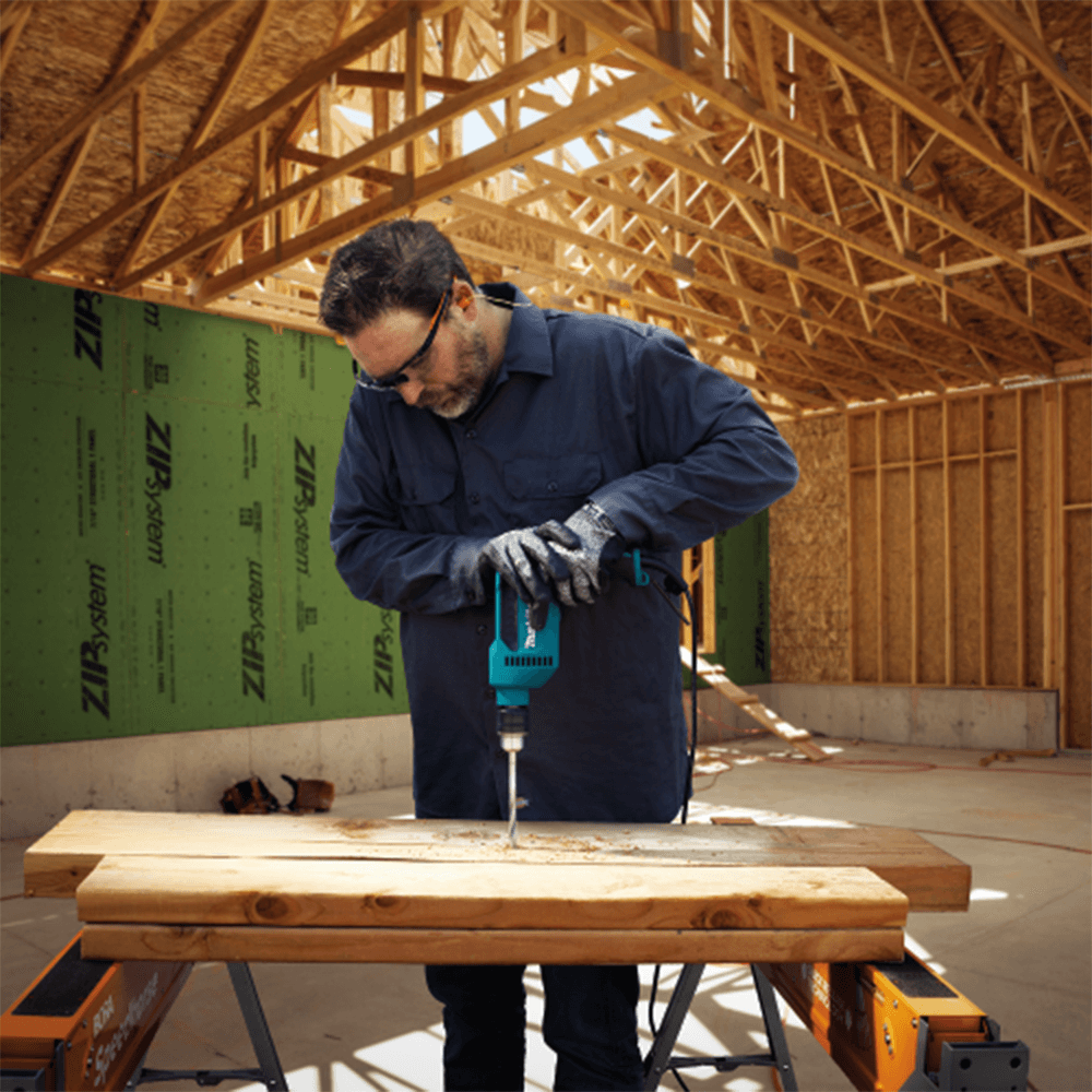 1/2" 5.5 AMP Corded Drill with Chuck and key Alt 2 - Image